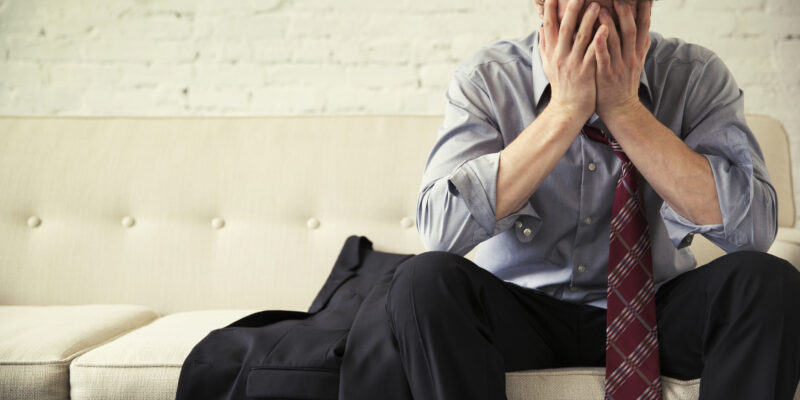 What to Do When You Hate Your Job: 9 Healthy Ways to Move Forward